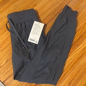 Lululemon dance studio mid rise jogger NWT